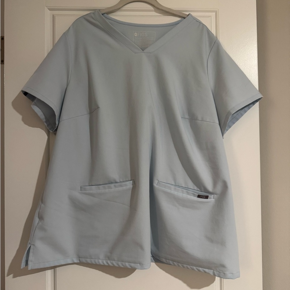 3X Figs Open Skies Scrub Top